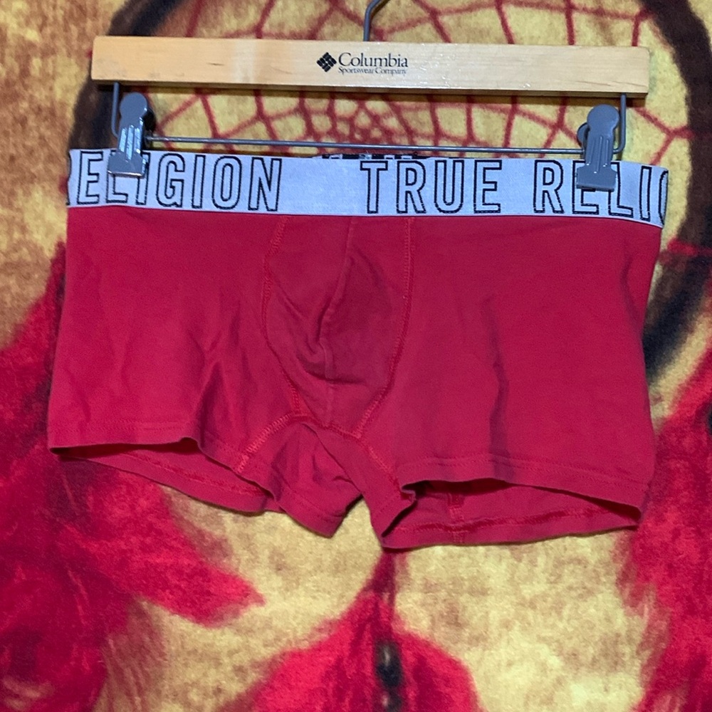 TRUE RELIGION-Men’s red ‘LUXE TOUCH MODAL STRETCH’ Fly Front Boxer Briefs